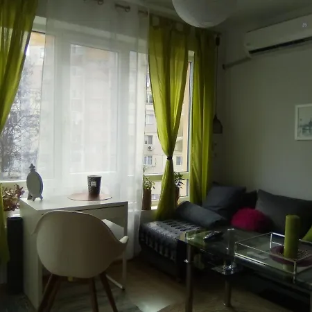 Home Apartment *