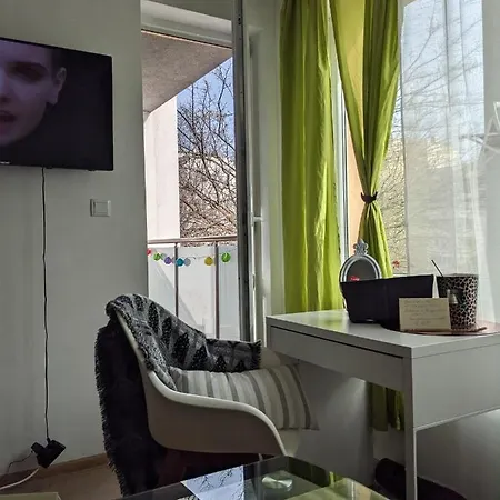 Home Apartment *